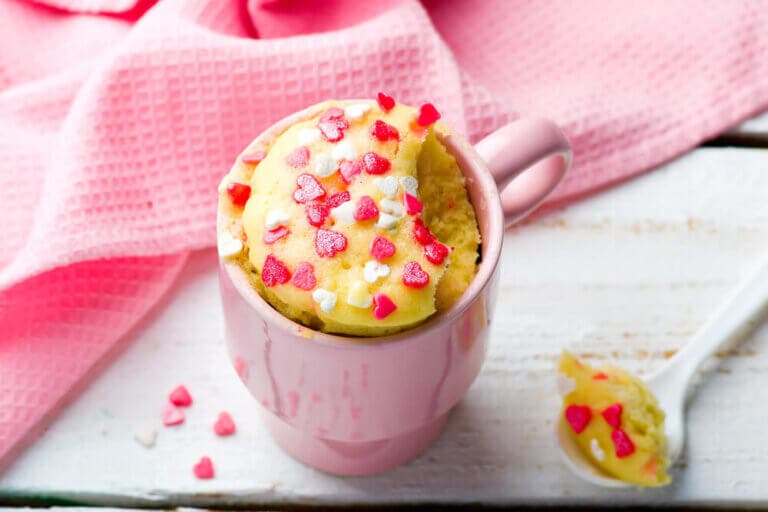 ¿Cómo hacer una mugcake de avena y plátano?