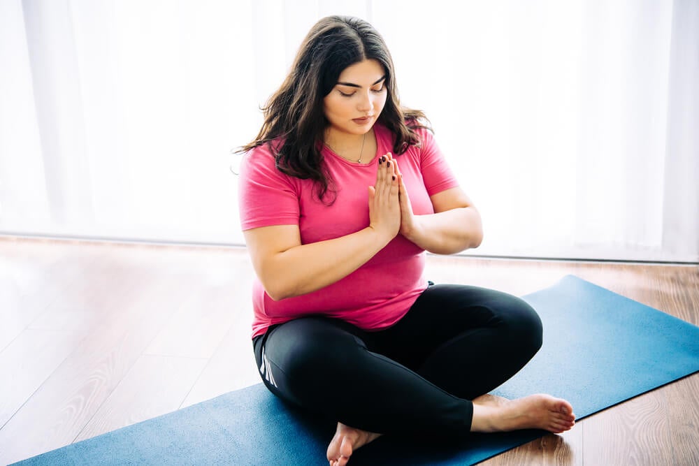 10 razones por las que es ideal el yoga para personas con sobrepeso