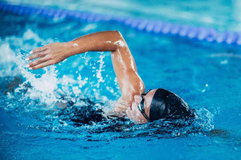 La importancia del gorro de natación