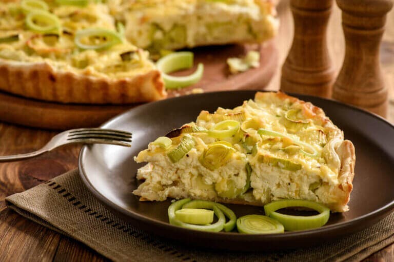 ¿Cómo hacer un tarta de puerros sin lácteos?