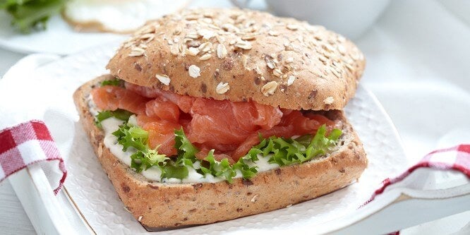 Sandwich de salmón