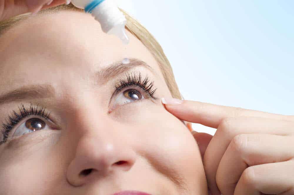 6 remedios alternativos y naturales para curar la sequedad ocular