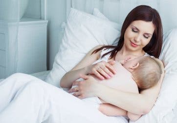 6 trucos para que suba la leche tras la cesárea