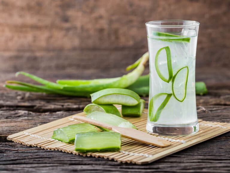 Combate la digestión lenta con preparaciones a base de aloe vera