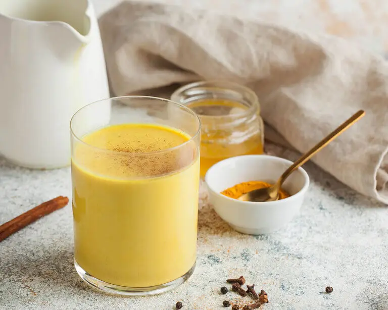¿Una cucharada de cúrcuma cada día puede mejorar la salud?