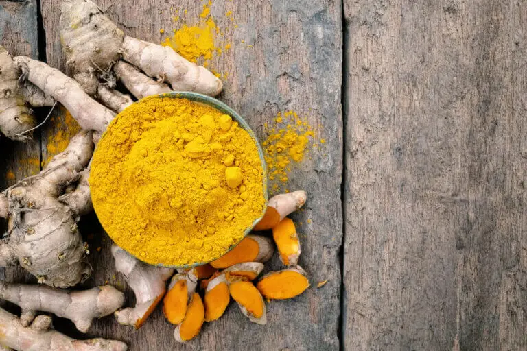 El mejor remedio con cúrcuma para mejorar la circulación