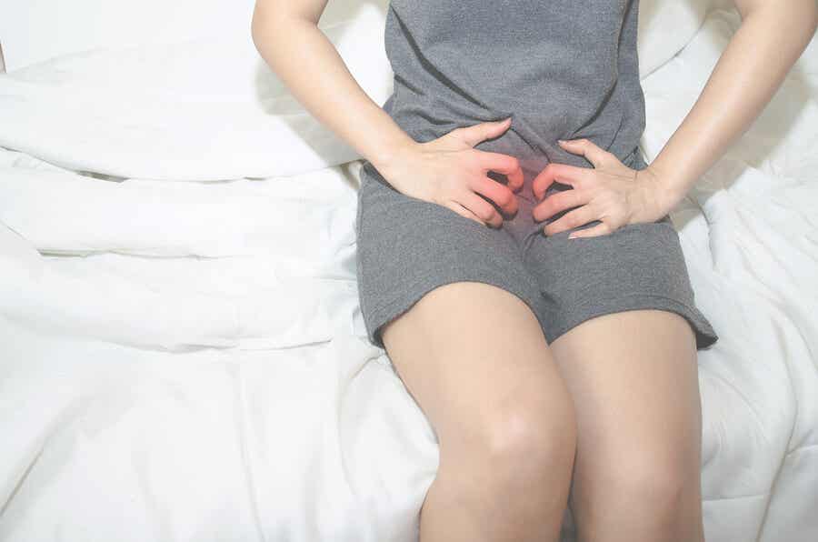 El dolor de clítoris puede estar causado por una infección.