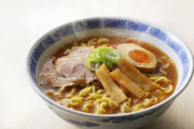 Cómo preparar sopa ramen de pollo