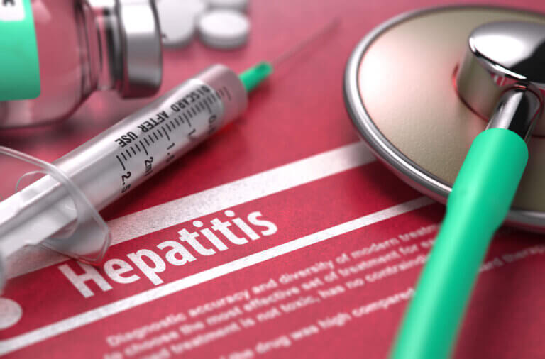 ¿Es posible transmitir la hepatitis C con el sexo oral?
