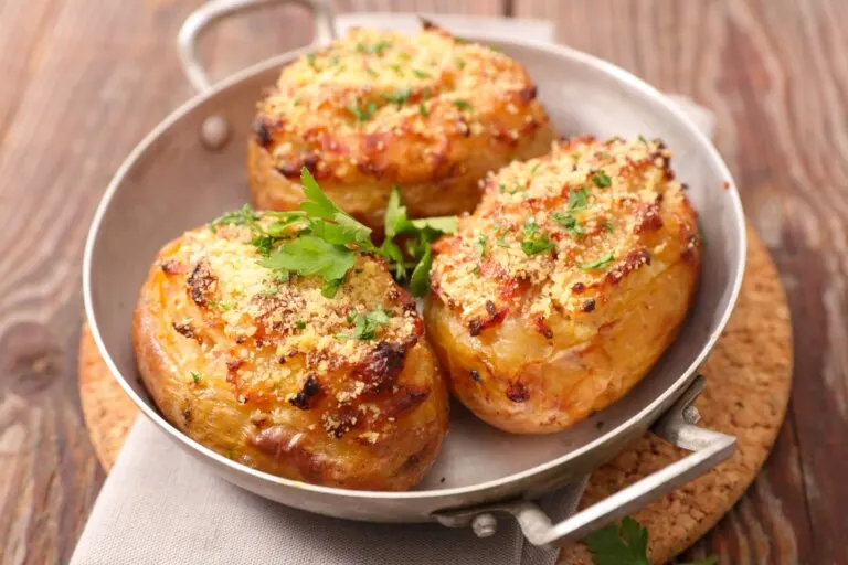Prepara estas deliciosas papas rellenas al horno