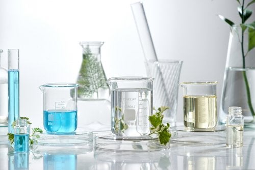 Preparado de aceites esenciales para combatir el acné