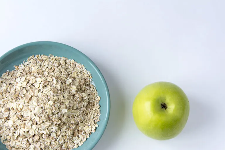 Remedio de avena y manzana para fortalecer la salud cardíaca