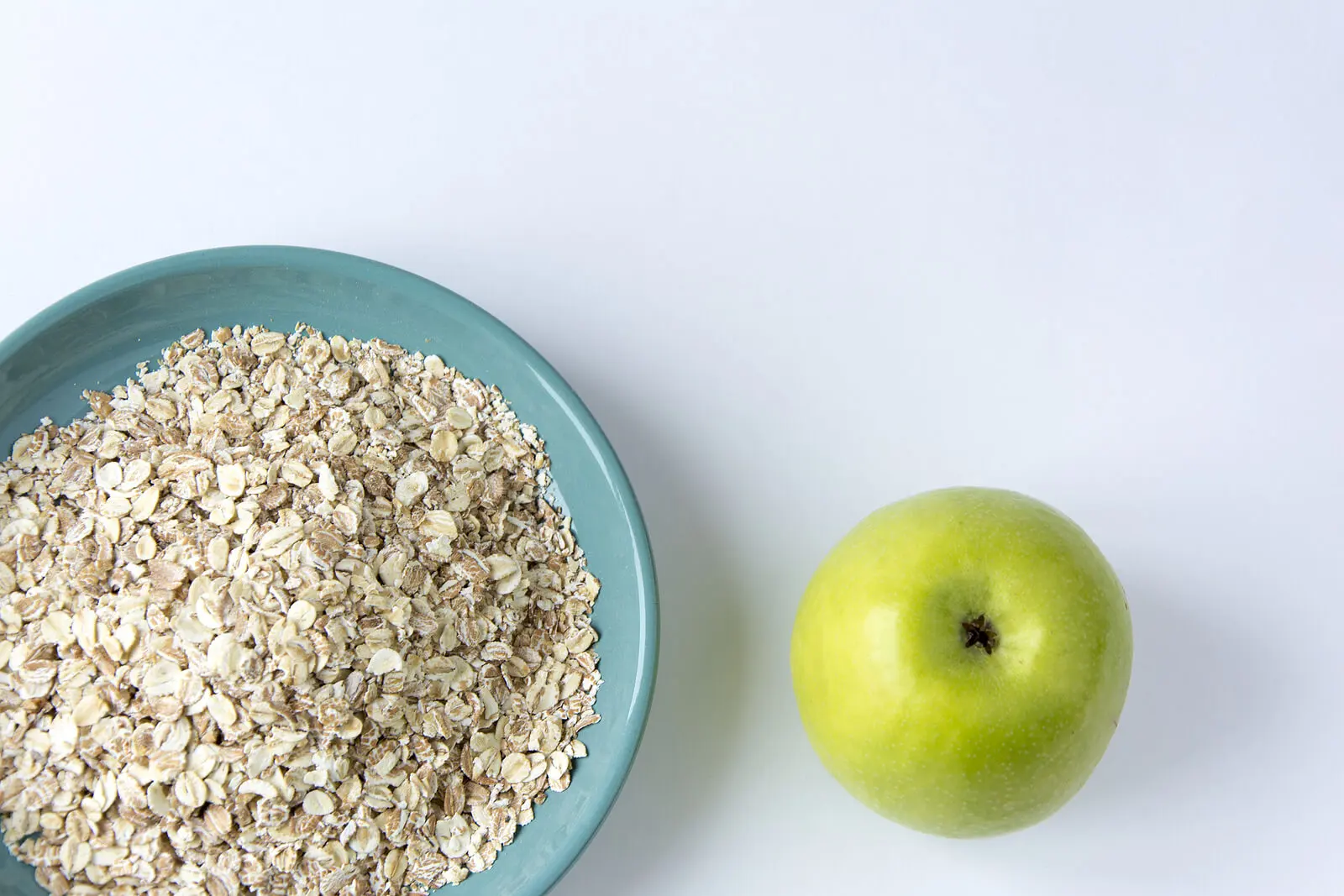Avena y manzana verde: aliados de la salud cardíaca.
