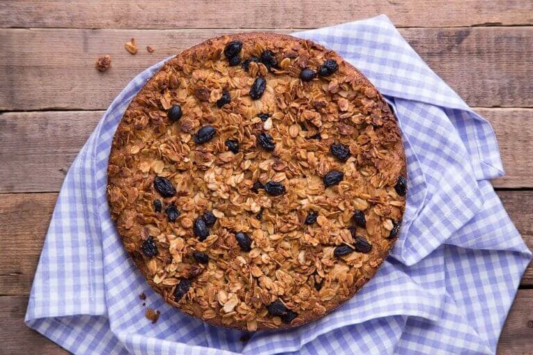 Torta de plátanos y avena sin harina ni azúcar
