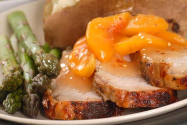Lomo de cerdo en salsa de melocotón