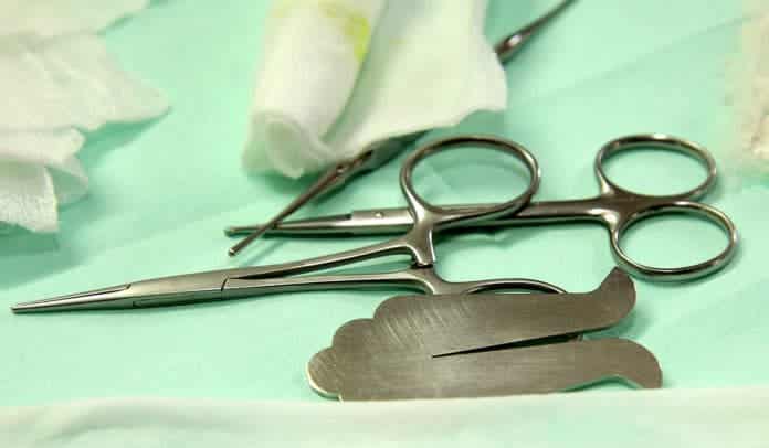 Instrumentos cirugía prepucio