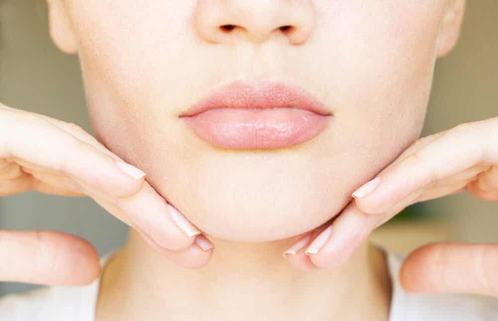 8 ejercicios eficientes para adelgazar el rostro