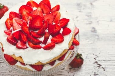 Receta de pastel de fresas con crema sin azúcar