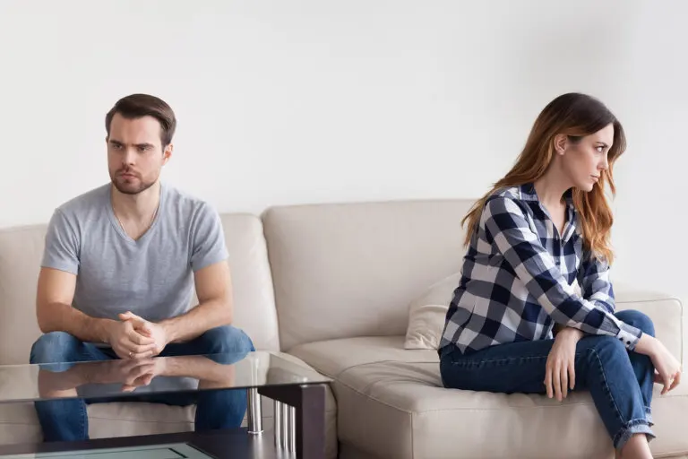 12 señales que demuestran que hay distancia en vuestra pareja