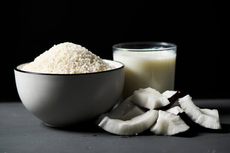 Receta casera tradicional de arroz con coco