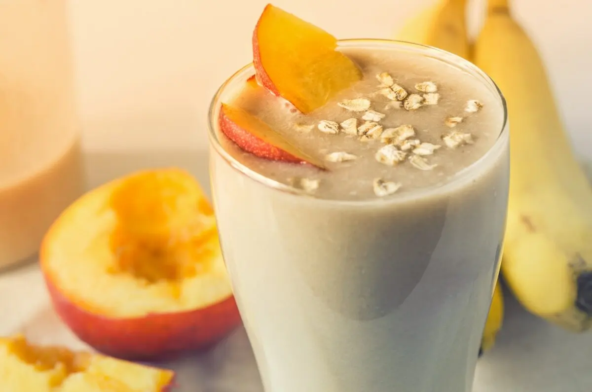 Licuado de banana, melocotón y jengibre