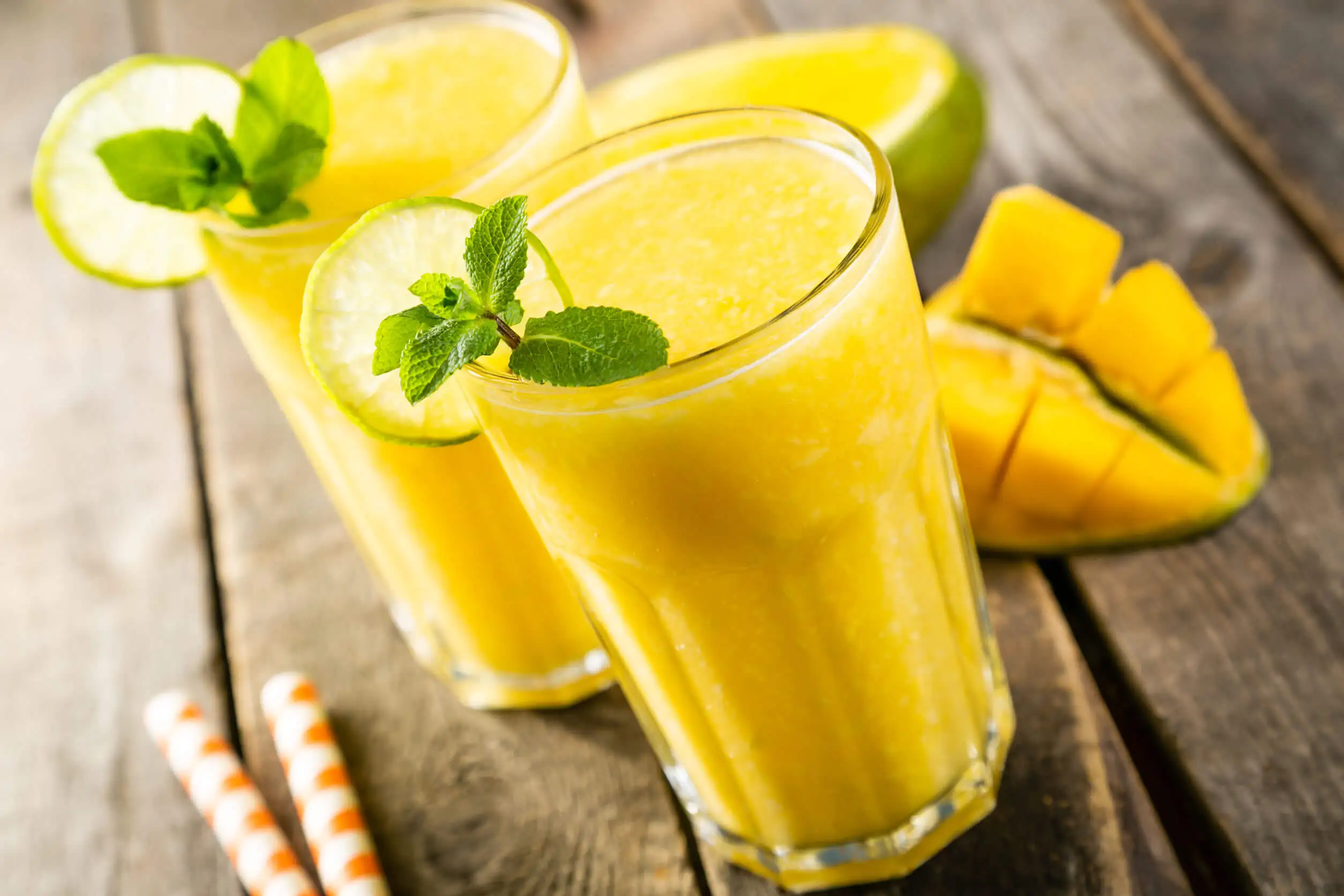 El mango para el estreñimiento se puede beber como un batido.