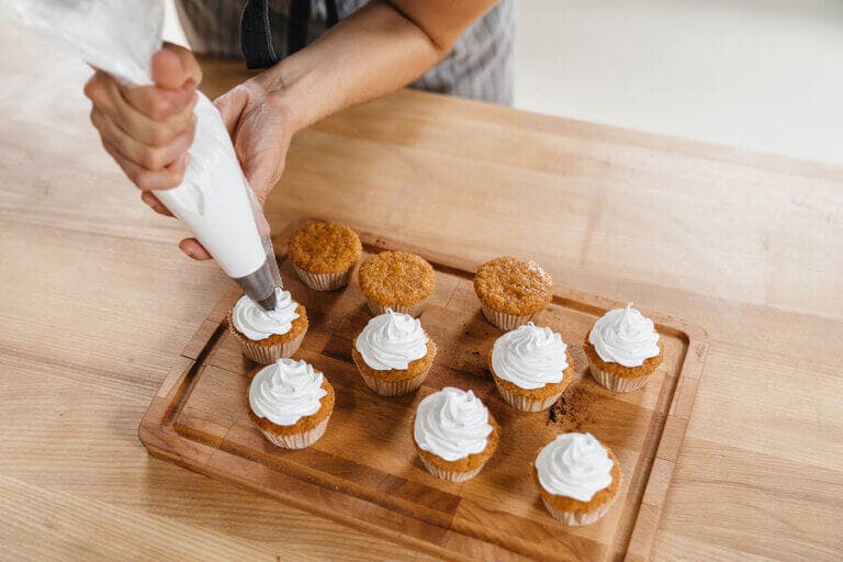 Recetas fáciles de cremas pasteleras, no te quedes sin probarlas