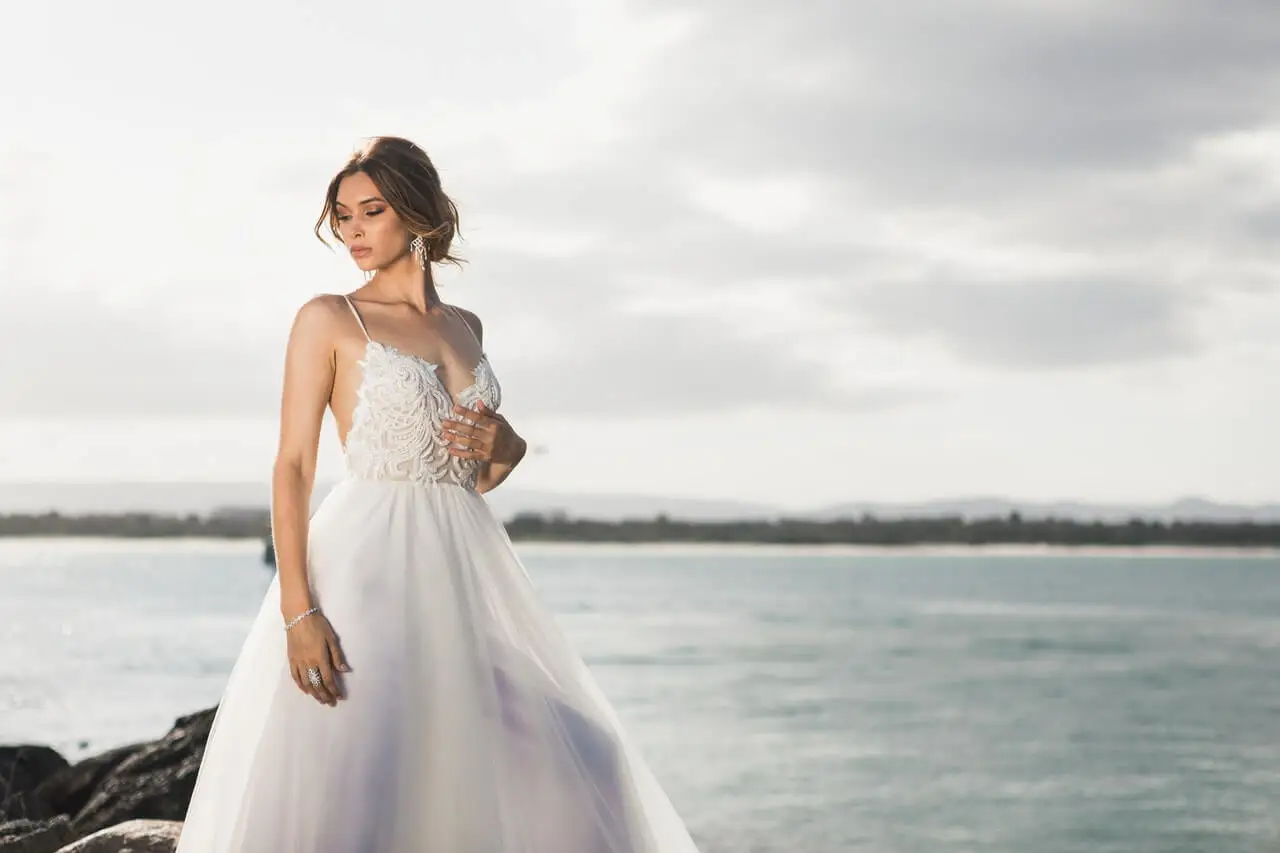 Existen diversas firmas de vestidos de novia que puedes explorar.