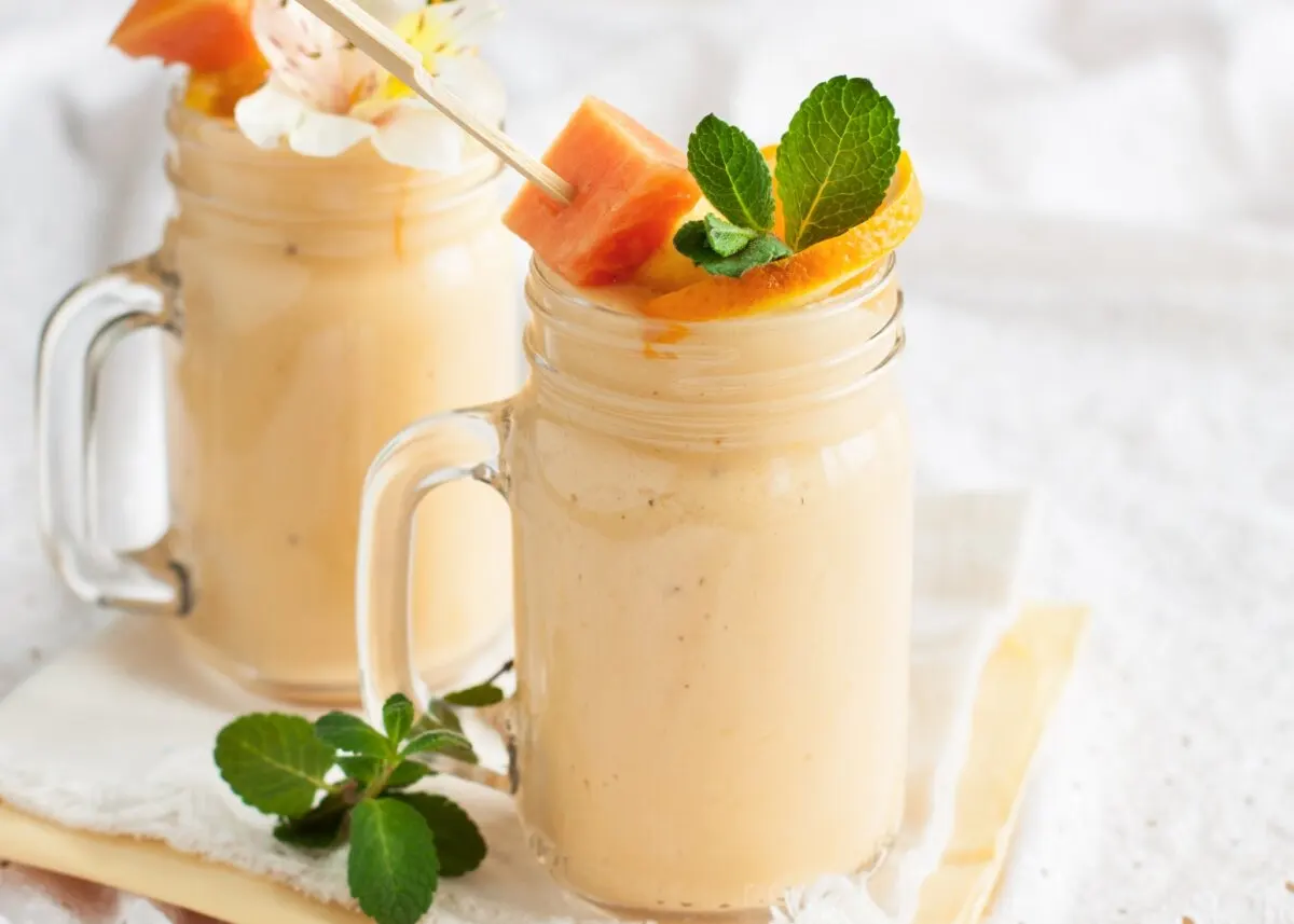 Licuado de papaya y piña