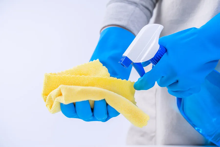Tadelakt - Reinigung nur mit Wasser und etwas Neutralseife