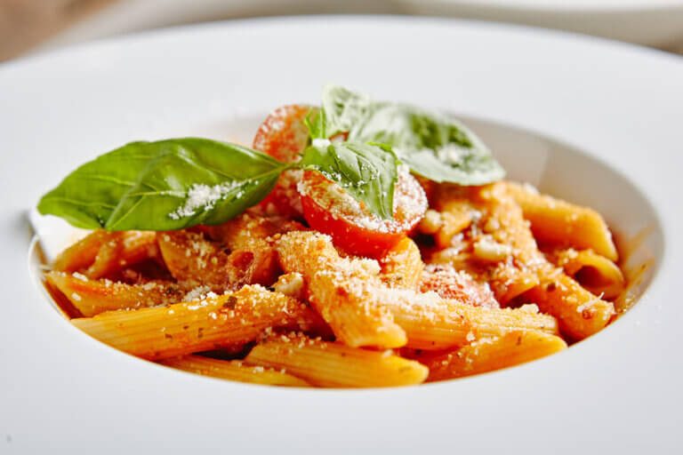 Haz unos deliciosos macarrones con atún con esta receta fácil