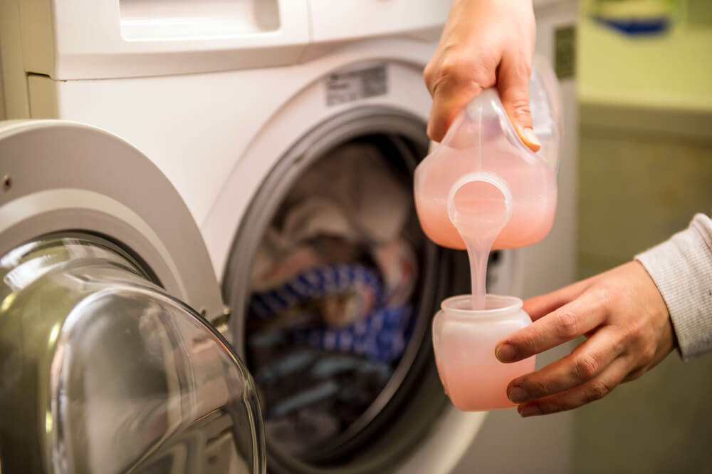 6 consejos para ahorrar agua al lavar la ropa - Mejor con Salud