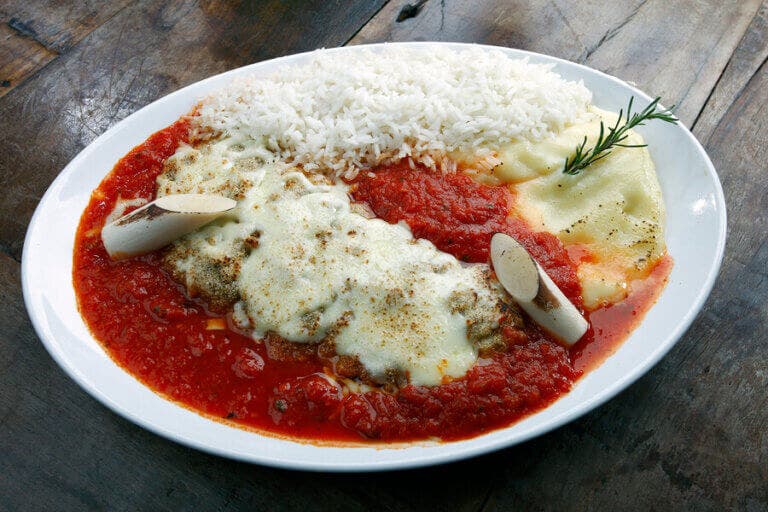 Filetes de ternera a la parmesana, receta casera muy fácil de preparar