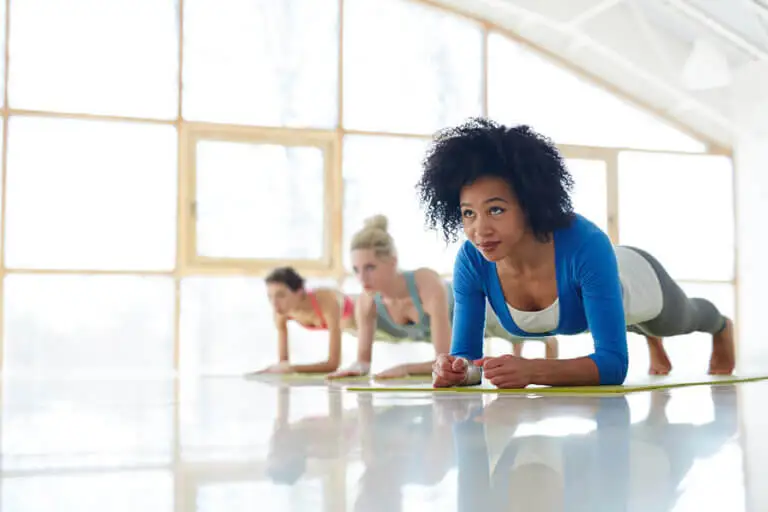 Beneficios de los abdominales en plancha