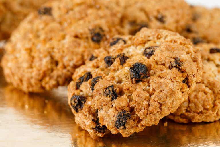 Aprende a preparar galletas saludables con avena y pasas