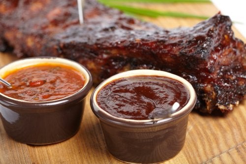 3 recetas de salsa barbacoa para tus carnes - Mejor con Salud