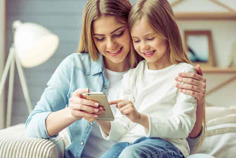 7 ventajas y 7 desventajas del uso de smartphone en los niños
