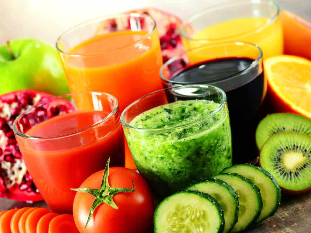 Razones por las cuales tomar batidos detox: te alimentas de frutas y verduras
