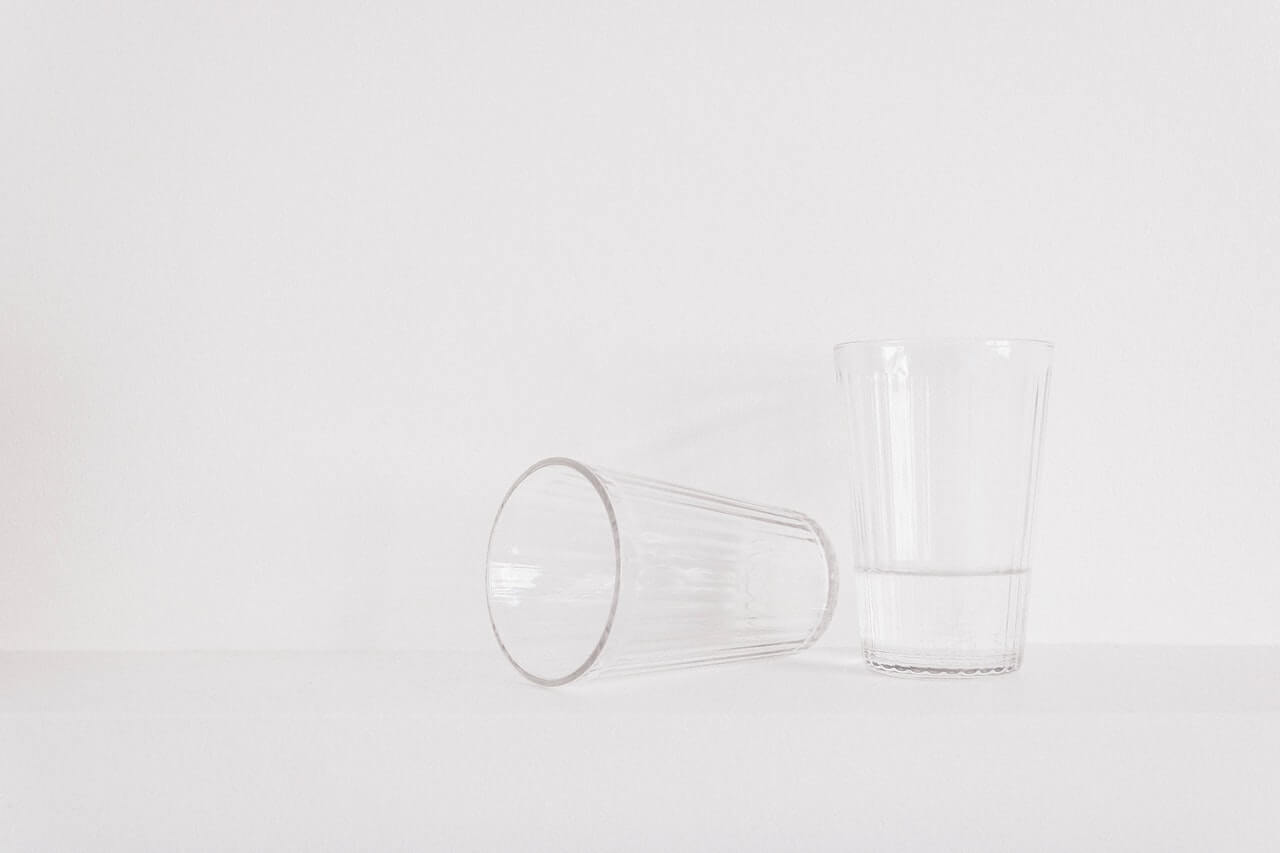 Beber poca agua es perjudicial para el organismo.