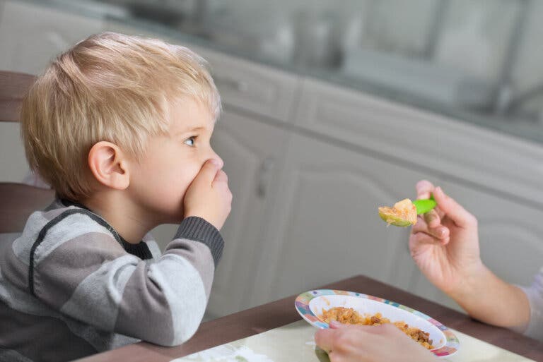 Qué hacer cuando los niños no quieren comer