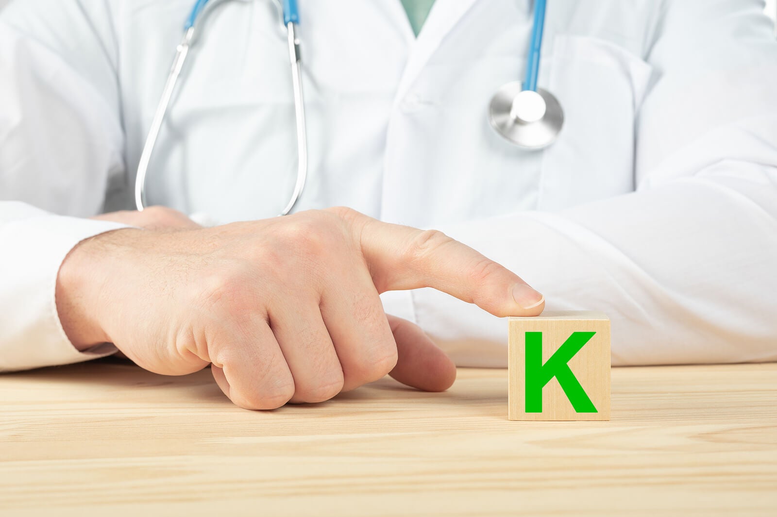 La vitamina K está indicada para algunos pacientes.
