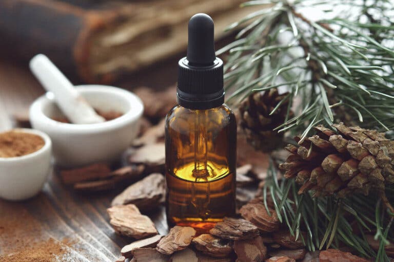 Aceite esencial de pino para aliviar los resfriados