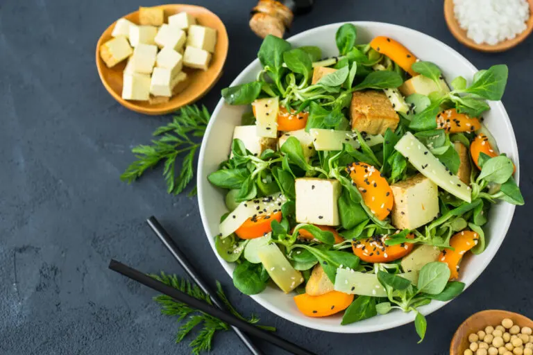 Dieta vegana cruda: beneficios y riesgos