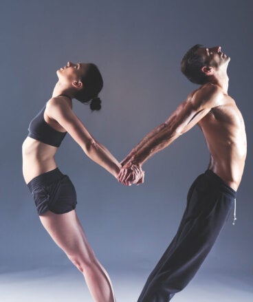 Yoga para parejas: una forma de fortalecer su relación