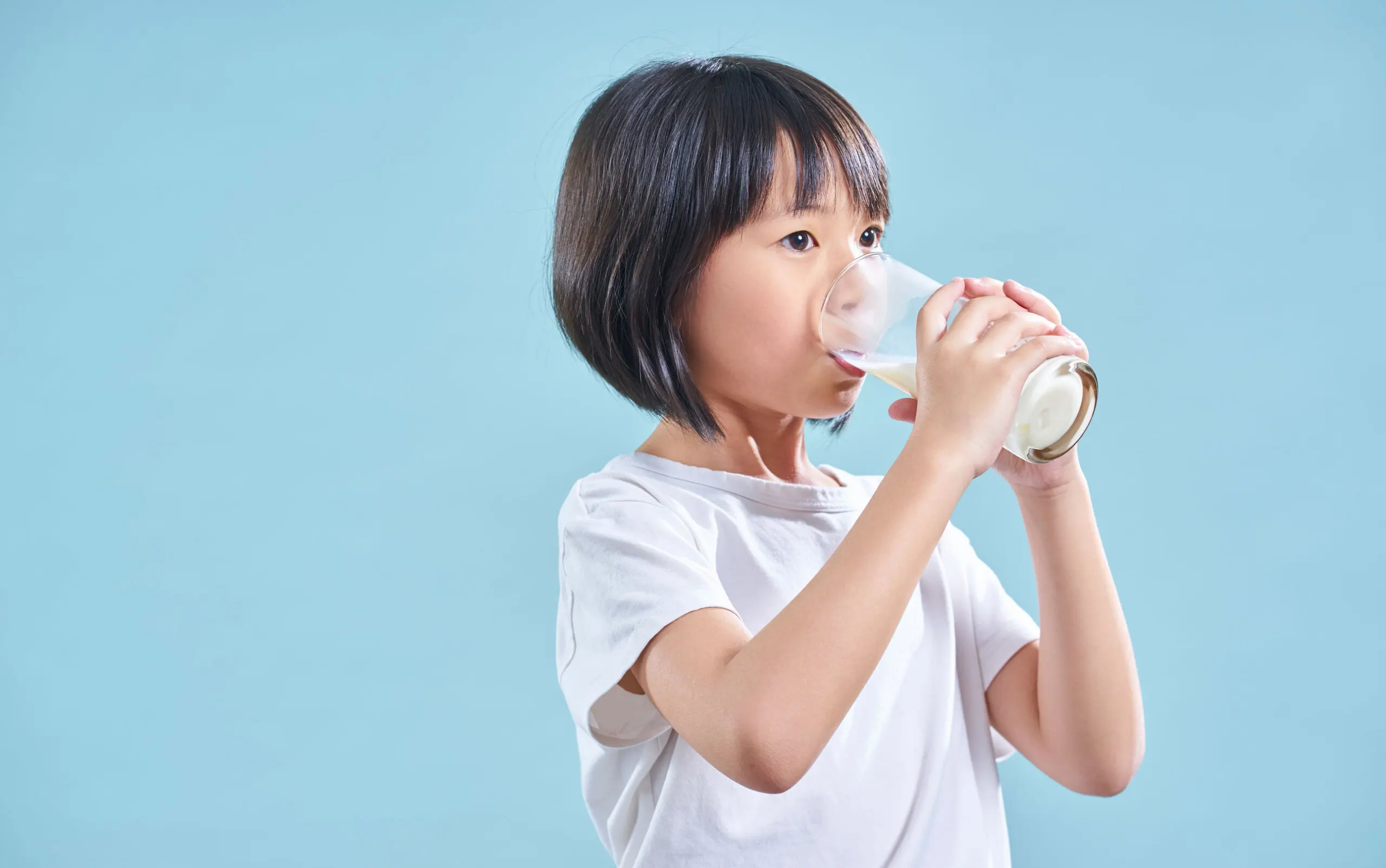 Leche descremada versus leche entera: las diferencias radican en la proporción de grasas.
