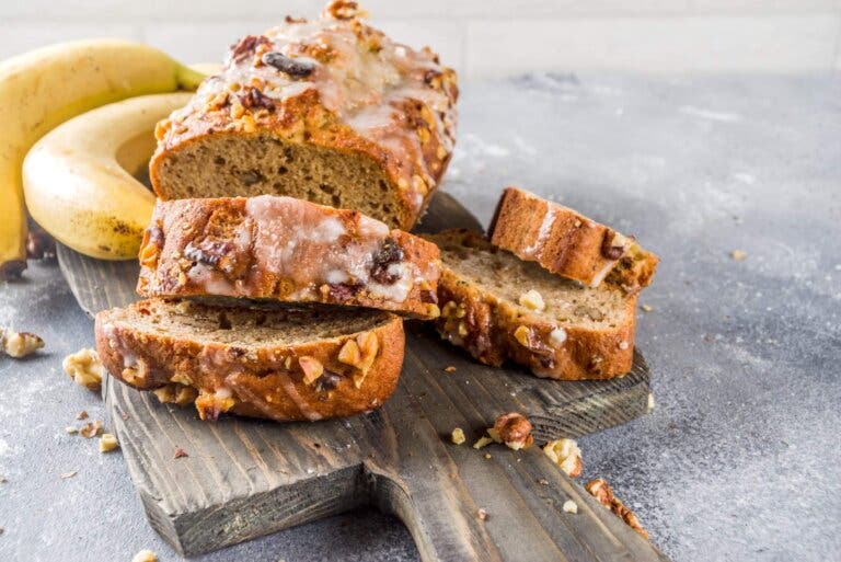 Cómo hacer pan de banana: 3 recetas que te gustarán