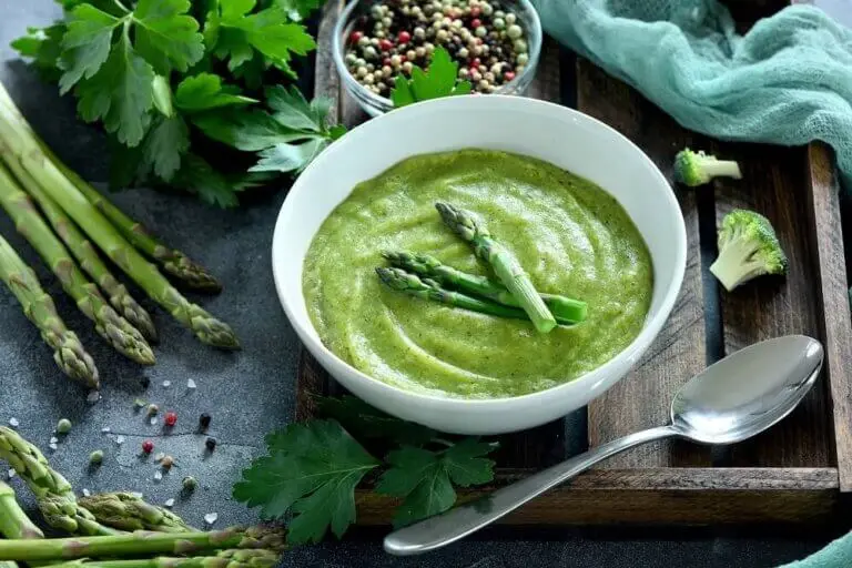 Crema de espárragos verdes