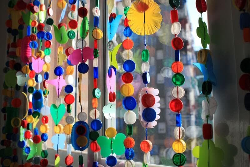 hacer cortinas con materiales reciclados