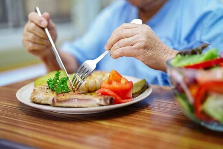 ¿Qué debe incluir la dieta para las pacientes con cáncer de mama?