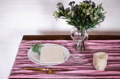 Cómo hacer un camino de mesa en simples pasos